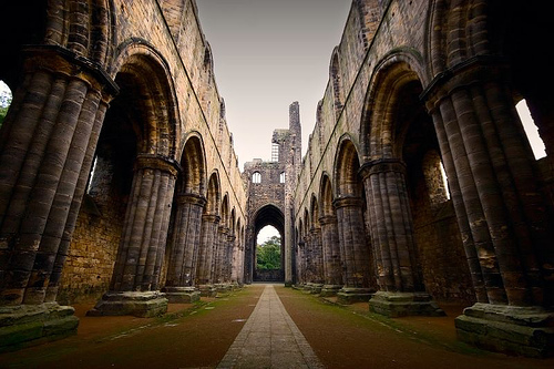 Kirkstall Abbey (Leeds) by tricky